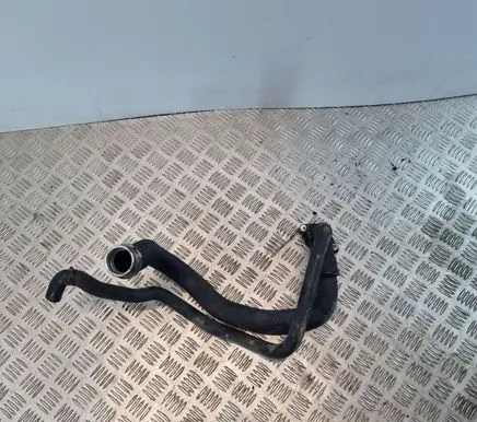 Mercedes-Benz C W204 Engine coolant pipe/hose