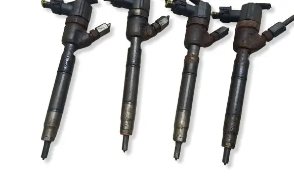 Hyundai ix35 Fuel injectors set 0445110411