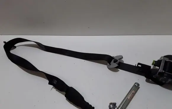 Hyundai Tucson LM Front seatbelt 004L0000