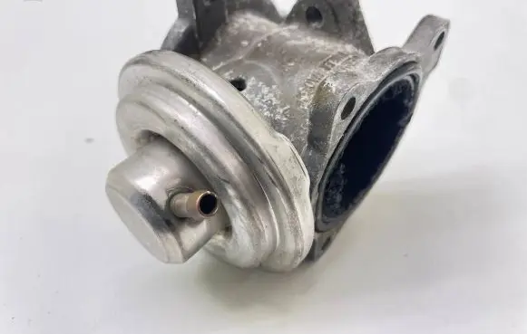 Skoda Fabia Mk2 (5J) EGR valve 045131501K 346621003 V100