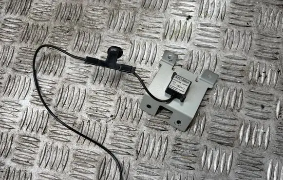 Peugeot 4007 Aerial GPS antenna 8751A004