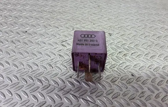 Volkswagen PASSAT B5.5 Other relay 431951253G 381 899516000