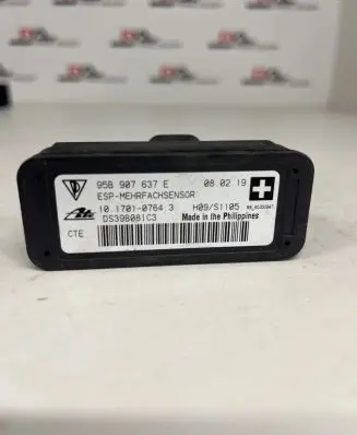 Porsche Macan (95B) ESP acceleration yaw rate sensor 95B907637E DS39B081C3 10170107643