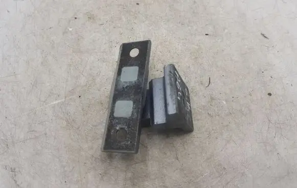 BMW 5 E60 E61 Front door upper hinge NOCODE