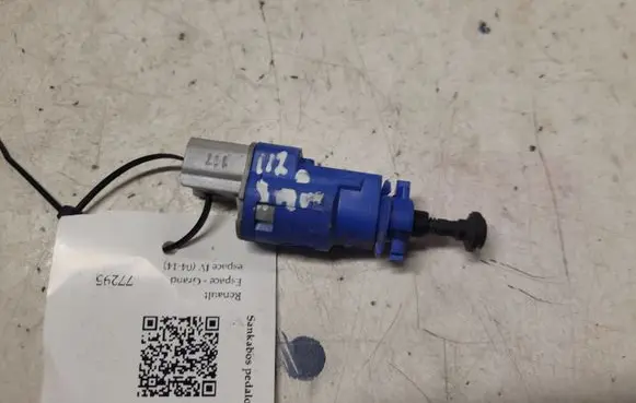 Clutch pedal sensor