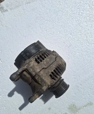 Volkswagen Golf IV Generator/alternator 0123310037 037903025B