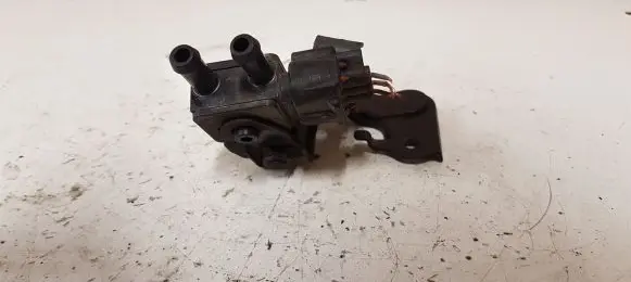 Toyota Avensis T270 Exhaust gas pressure sensor 8948120030