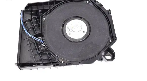 Volvo V70 Subwoofer speaker 6945417