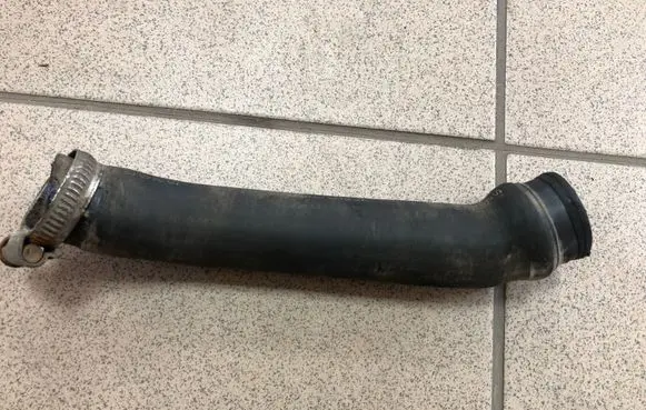Audi A4 S4 B7 8E 8H Intercooler hose/pipe