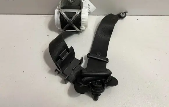 BMW 3 GT F34 Front seatbelt 7243308