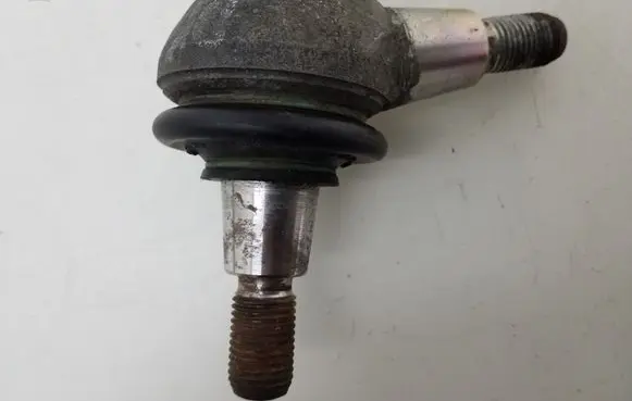 Mercedes-Benz E W212 Front ball joint A2123300135