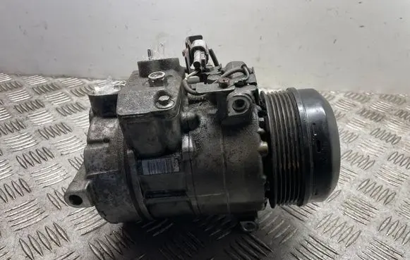 Mercedes-Benz C W204 Air conditioning (A/C) compressor (pump) A0008302700