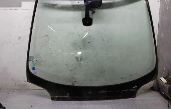 Peugeot 407 Front windscreen/windshield window 