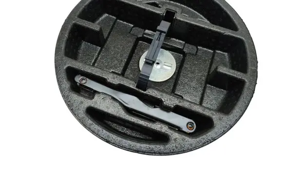 Chrysler Pacifica Tool box 68268705AD