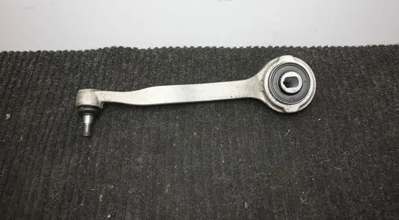 Mercedes-Benz C W204 Front lower control arm/wishbone 1566967 8000737
