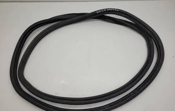 BMW X4 F26 Trunk rubber seal (body) 