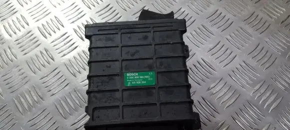 Volkswagen Golf II Engine control unit/module 811906264 0280800105