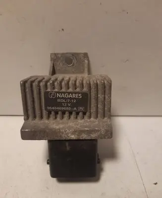 Dacia Sandero Glow plug pre-heat relay 9640469680A