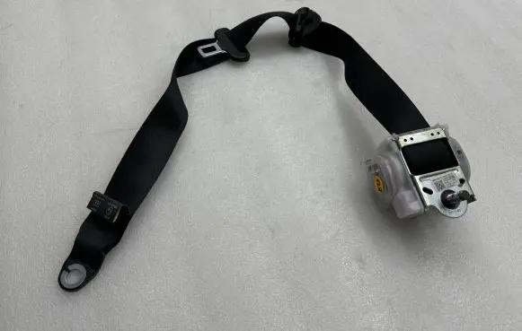 Tesla Model S Rear seatbelt 101878900A 101678900A 3126000024