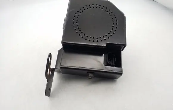 Land Rover Discovery 3 - LR3 Alarm system siren YWK500040