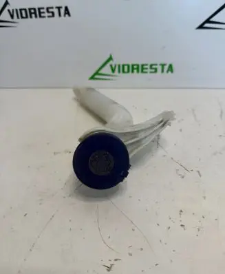 Window washer liquid tank fill tube