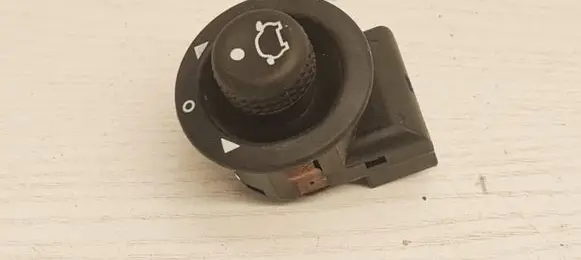 Ford Focus Wing mirror switch 93BG17B676BA