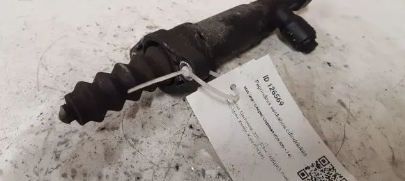 Mini One - Cooper Clubman R55 Clutch master cylinder 6798372