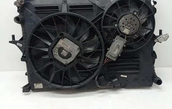 Volkswagen Touareg I Radiator support slam panel 7L0121203G