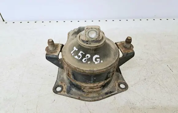 Honda Accord Engine mount bracket
