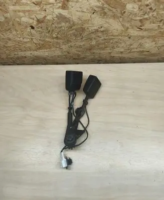 Rear seatbelt buckle