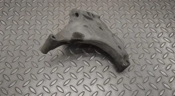 Volkswagen PASSAT CC Engine mounting bracket 03L199207