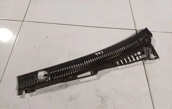 Fiat Croma Wiper trim 735377129