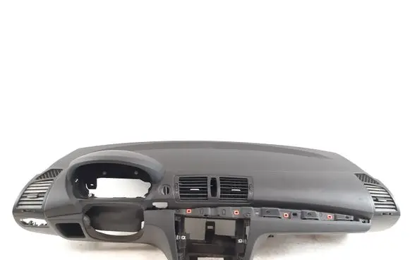 BMW 1 E81 E87 Dashboard 9177869 6962643 6982681