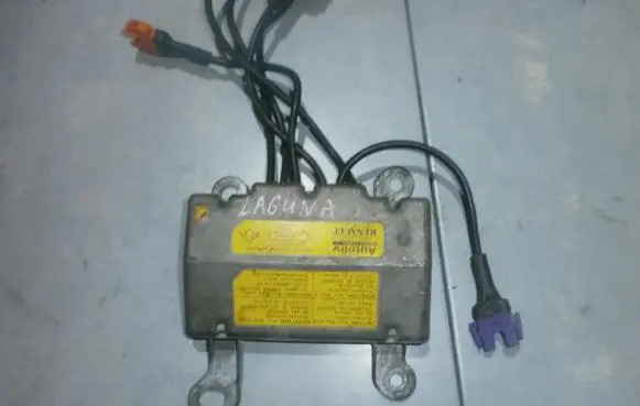 Renault Laguna I Airbag control unit/module 7700410993b 550323000