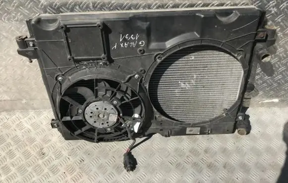 Coolant radiator