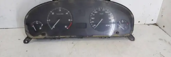 Peugeot 406 Speedometer (instrument cluster) 9639940380