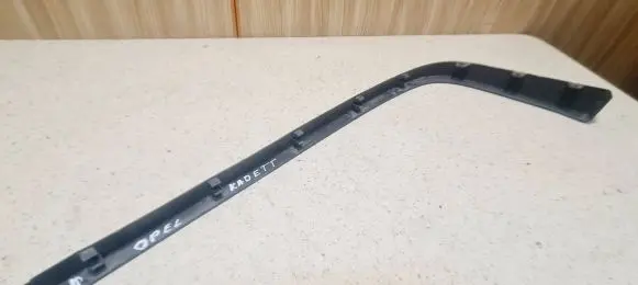 Opel Kadett E Front bumper lip 90191533