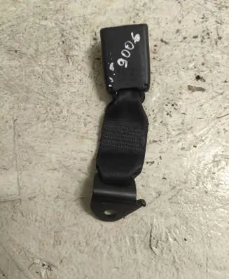 Toyota Yaris Rear seatbelt buckle E034601