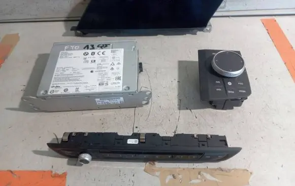 BMW 1 F40 Radio/CD/DVD/GPS head unit 5A34779 7949339 5A1D044