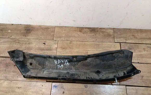 Toyota RAV 4 (XA20) Windshield trim 5570142321