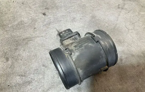 Opel Combo D Mass air flow meter 55220715 0281006054