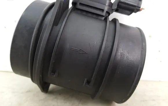Renault Master III Mass air flow meter 8200914647A