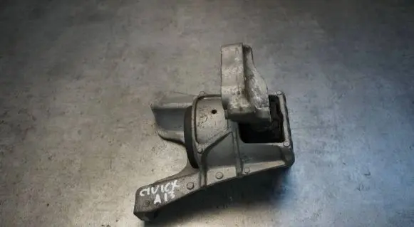Honda Civic X Engine mounting bracket