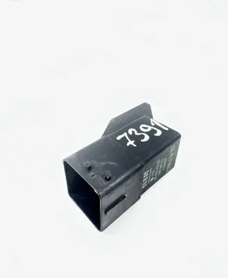Peugeot 5008 Glow plug pre-heat relay 9802424080