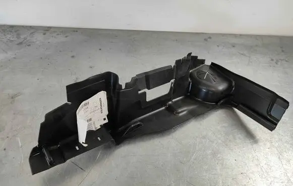 Audi Q2 - Intercooler air guide/duct channel 81a121284q