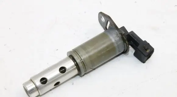 BMW Z4 E85 E86 Camshaft vanos timing valve 7516293