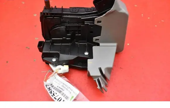 KIA Sportage Rear door lock 81410R2000