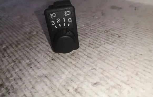 Nissan Primera Headlight level height control switch 37044A D40902