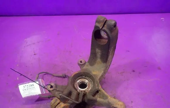 Renault Megane II Front wheel hub spindle knuckle