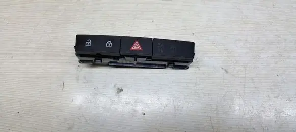 Opel Astra J Hazard light switch 13311979